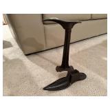 Cast iron shoe forms