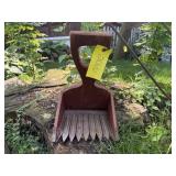 Primitive seed harvester
