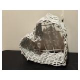 White heart basket