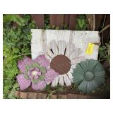 Barn door, metal flowers (3)