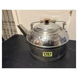 Tea kettle
