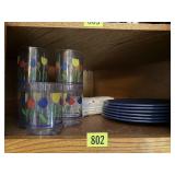 Picnic set, tablecloth, plastic plates, tulip