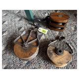 Wooden pulleys (3)
