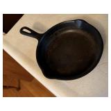 Cast iron skillet