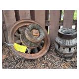 Wheel, wooden hub