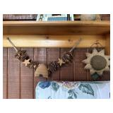 Beehive garland, sunflower decor