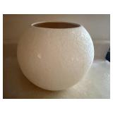 Round planter, potpourri