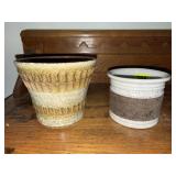 Stoneware flower pots (2)