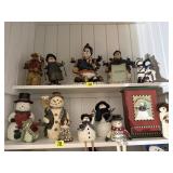 Shelf of snowmen shelf sitters, collectibles,