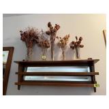 Vases, dried flowers