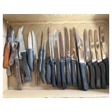 Box of cutlery, steak knives, paring knives
