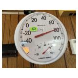 Outdoor thermometer