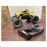 Remote control toy truck