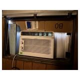 Window air conditioner