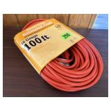 NEW 100 ft. 16 gauge extension cord