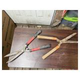Hand pruners (2)
