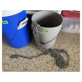 5 gallon bucket, chains