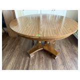 Dining table, chairs (5), table leaves (4)