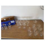 Mixed lot of etched stemware