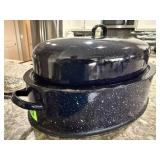 Enamel roasting pan