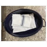 Enamel roasting pan, dish towels