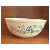 Vintage Pyrex Homestead mixing bowl