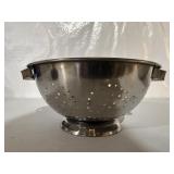 Stainless steel colander