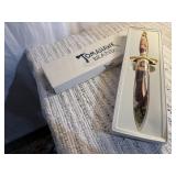 Tomahawk decorative dagger