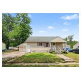 MINIMUM BID AUCTION $89,000! 10909 Maple St