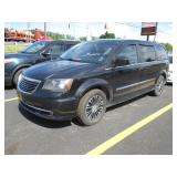 2014 Chrysler Town & Country Miles - 184,543