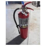 Ansul 10lb fire extinguisher, shows full charge