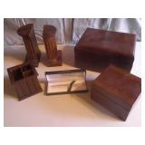 Marqis pen, wood bookends, boxes