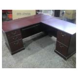 nice office desk (two pieces hook together)