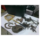 tote, traps, chain, wooden Meyers pully, racquet