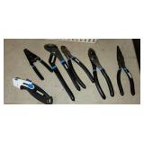 pliers