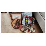 wreath and picture decor