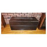 wooden chest, top broken off