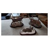 deer decor, one is missing antler