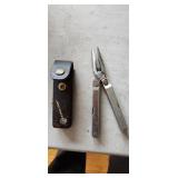 Leatherman Tool and pouch