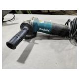 Makita grinder
