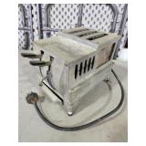 Vtg Toastmaster  3 slice toaster