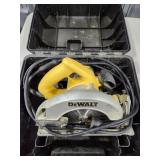 DeWalt circular saw and case
