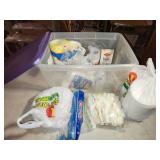 tote/lid, disposable plates, utensils