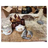 vtg Halls tiered coffee pot, mugs, lamp shades, mi