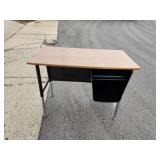 METAL FRAME RECTANGLE STUDENT DESK,