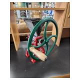 Antique cast iron Flour Mill, good condition