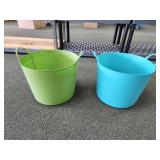 2 large plastic 25 gallon buckets w/ measurement