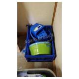 Assorted plastic storage containers and Assorted plastic storage containers and