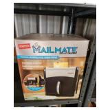 Staples Mailmate junk mail shredder Staples Mailmate junk mail shredder