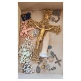 Box of miscellaneous crosses and religious items Box of miscellaneous crosses and religious items